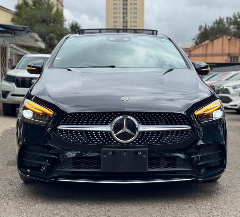 
								Mercedes Benz B180 full									