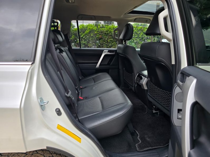 
								Toyota Land Cruiser Prado J150 full									