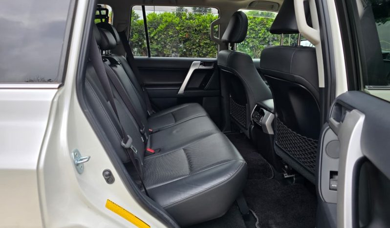 
								Toyota Land Cruiser Prado J150 full									