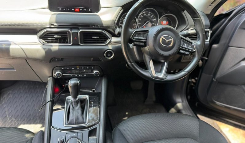 
								Mazda CX-5 full									