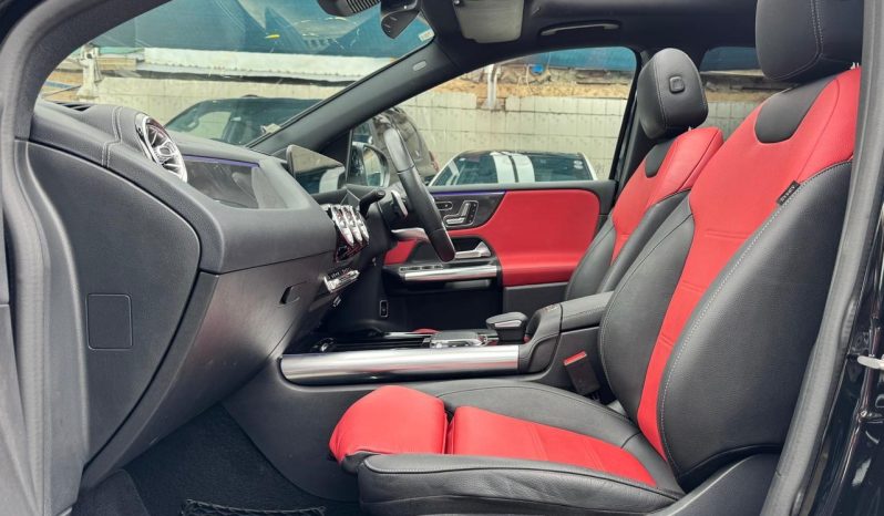 
								Mercedes Benz B180 full									