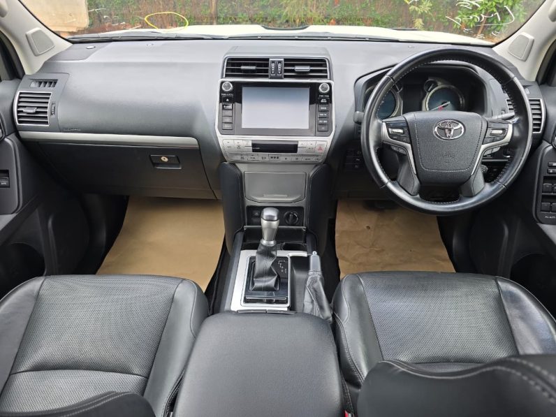 
								Toyota Land Cruiser Prado J150 full									
