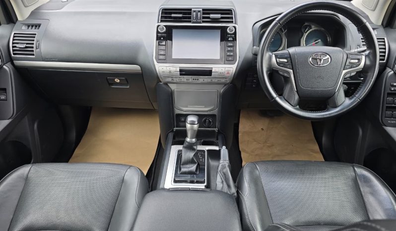 
								Toyota Land Cruiser Prado J150 full									