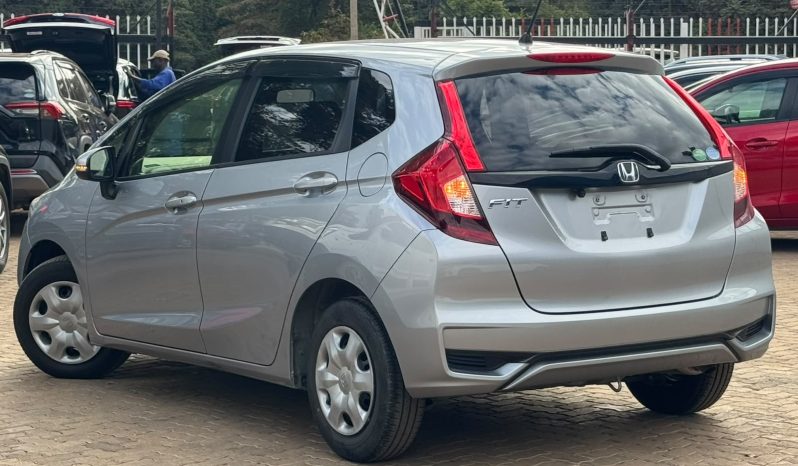 
								Honda Fit full									