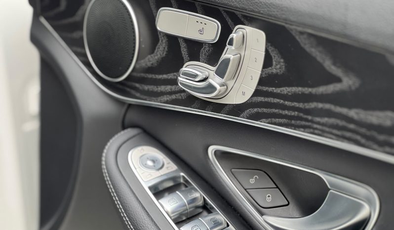 
								Mercedes Benz C200 full									
