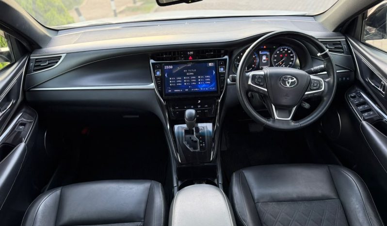 
								Toyota Harrier full									