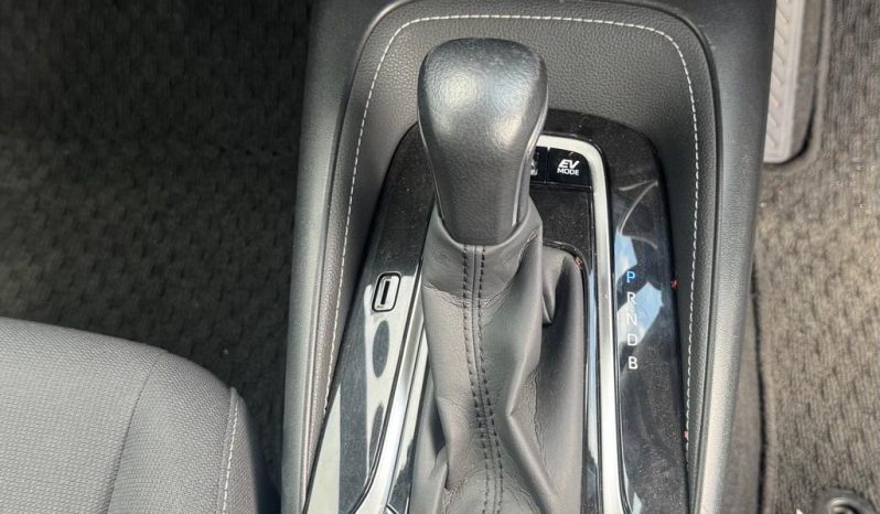 
								Toyota Corolla Sport full									