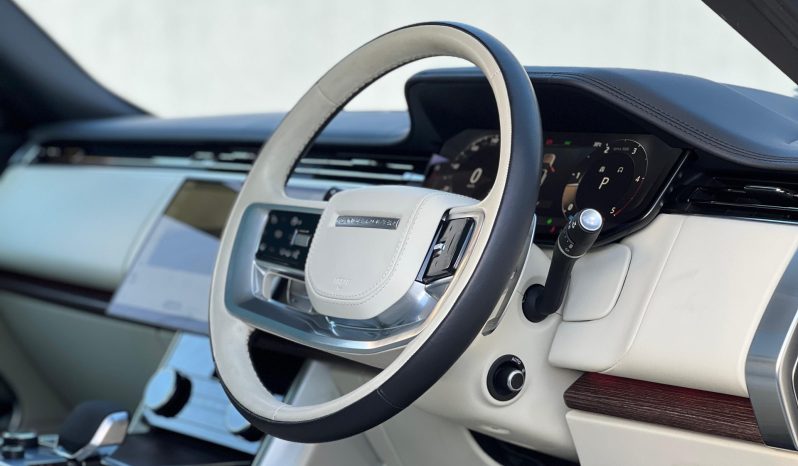 
								Range Rover Vogue D300 SWB full									