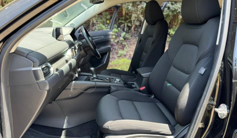 
								Mazda CX-5 full									