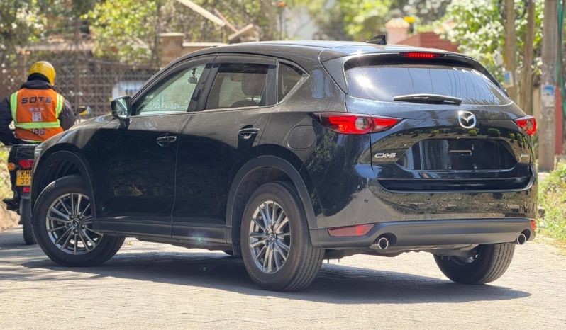 
								Mazda CX-5 full									