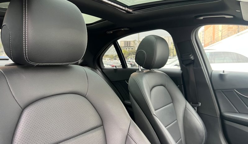 
								Mercedes Benz C200 full									
