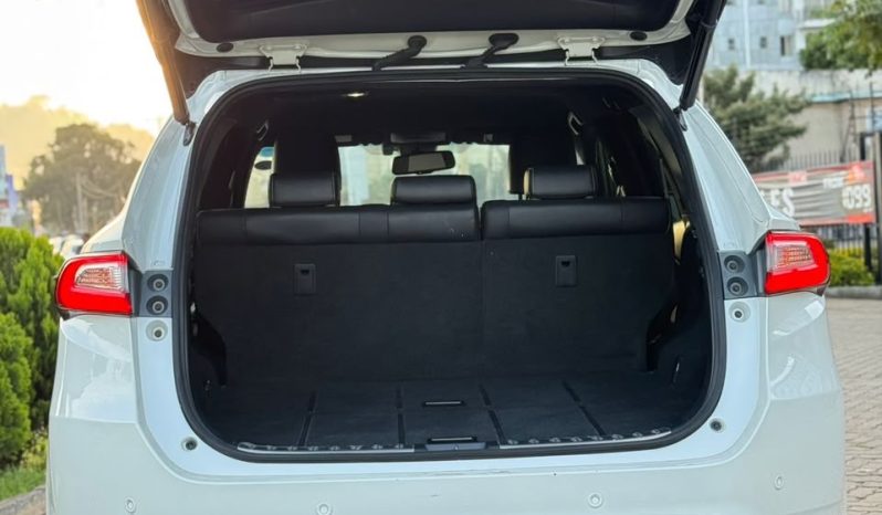 
								Toyota Harrier full									