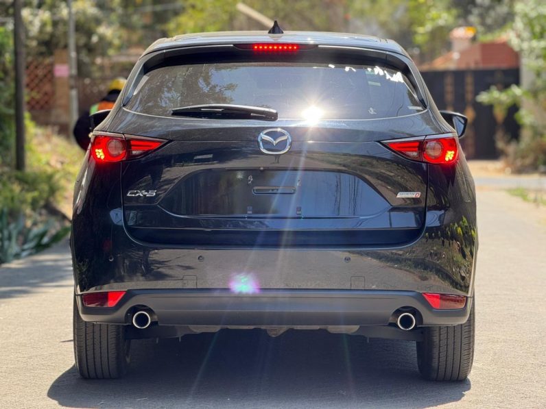 
								Mazda CX-5 full									