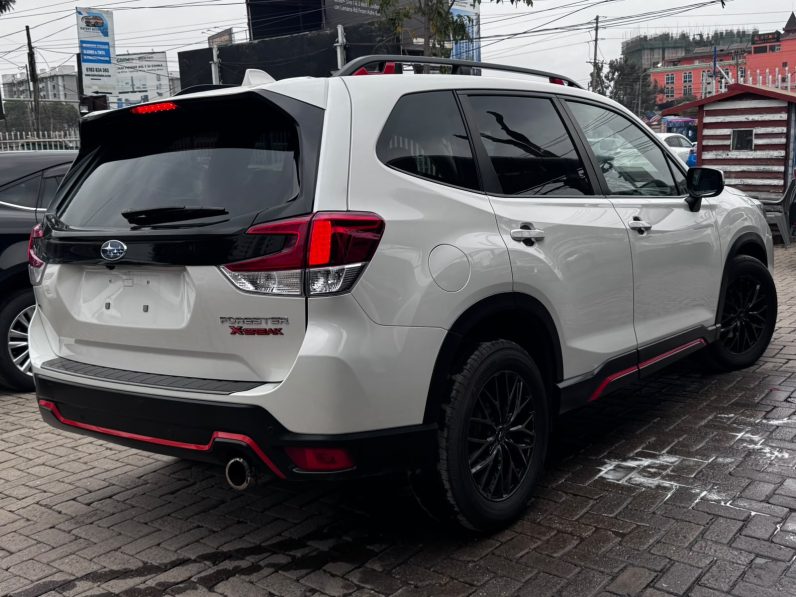
								Subaru Forester X-Break full									