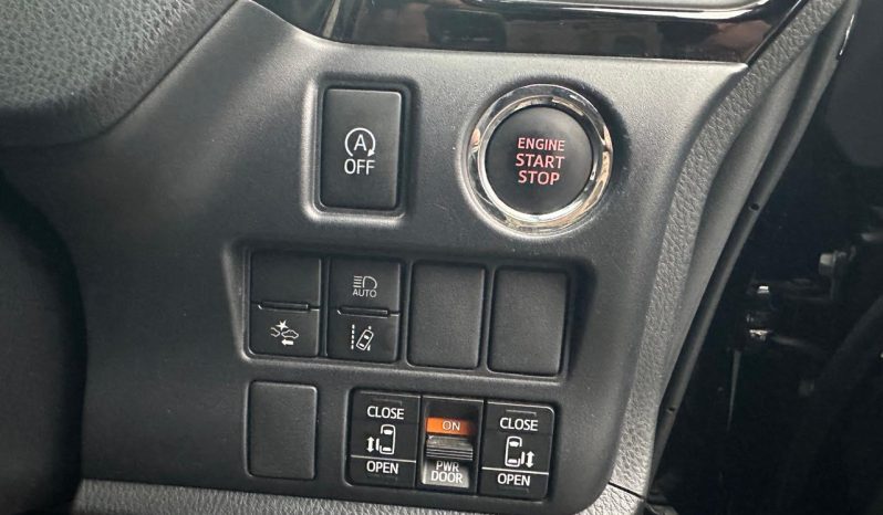 
								Toyota Voxy full									