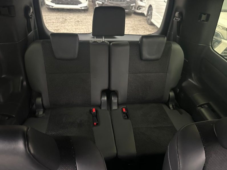 
								Toyota Voxy full									
