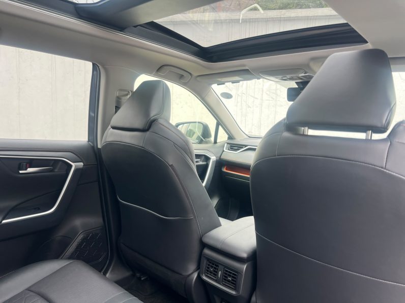 
								Toyota Rav4 Adventure full									