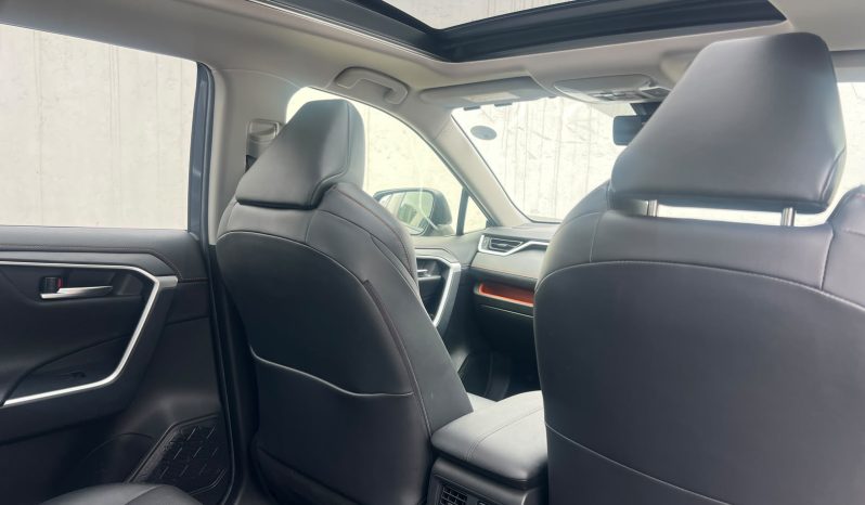 
								Toyota Rav4 Adventure full									