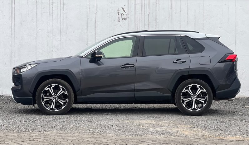 
								Toyota Rav4 Adventure full									