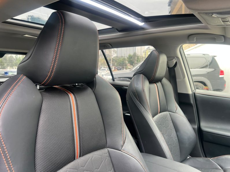
								Toyota Rav4 Adventure full									