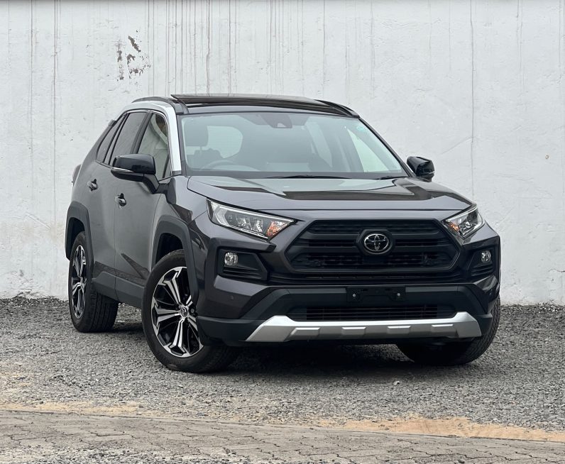 
								Toyota Rav4 Adventure full									