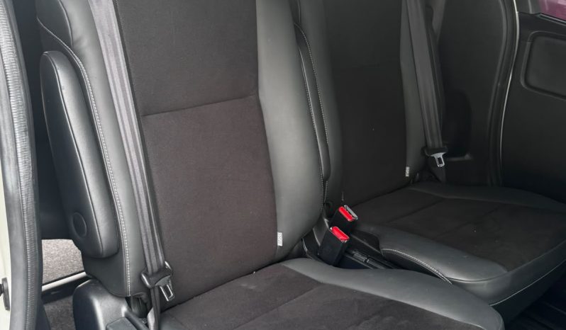 
								Toyota Noah WxB full									