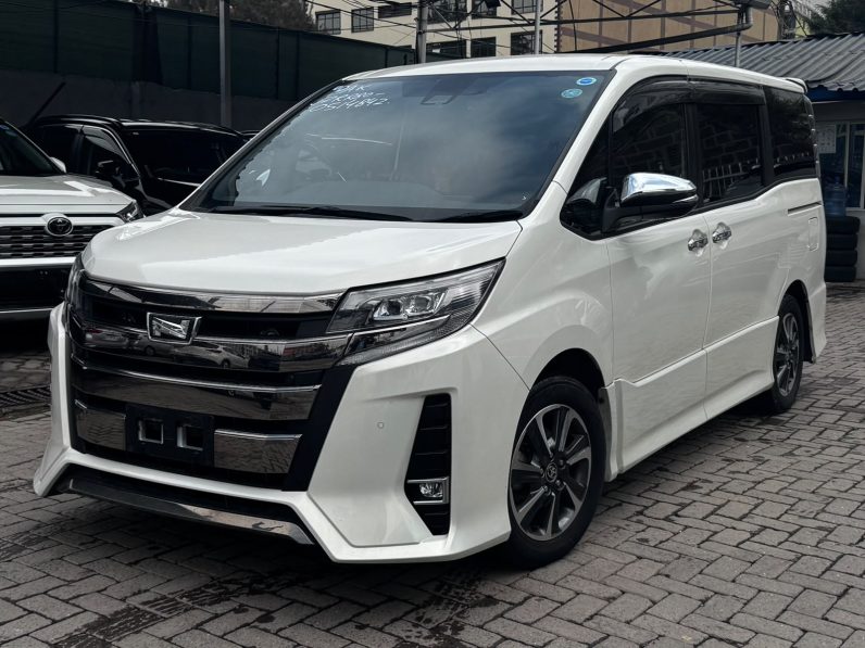 
								Toyota Noah WxB full									