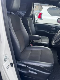 Toyota Noah WxB