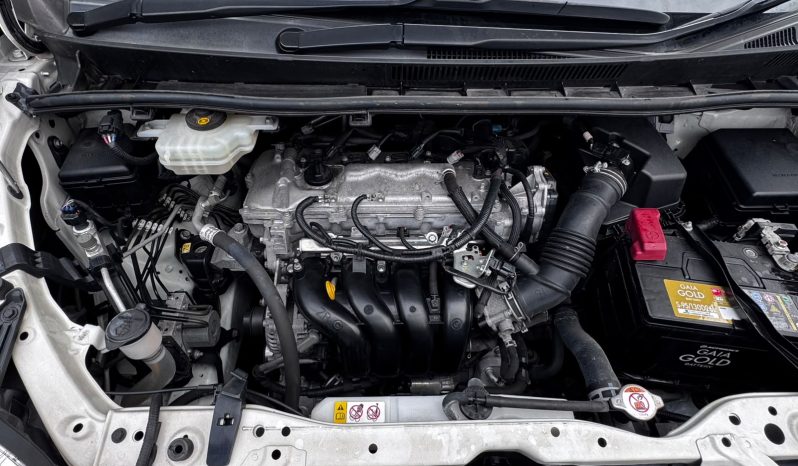 
								Toyota Noah WxB full									