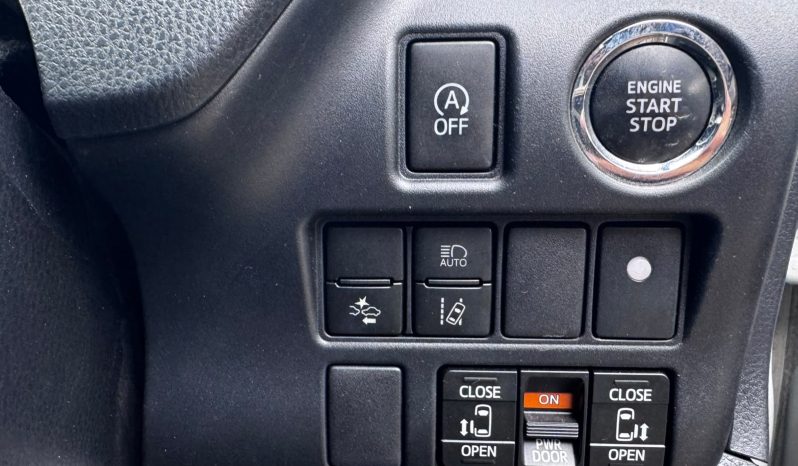 
								Toyota Noah WxB full									