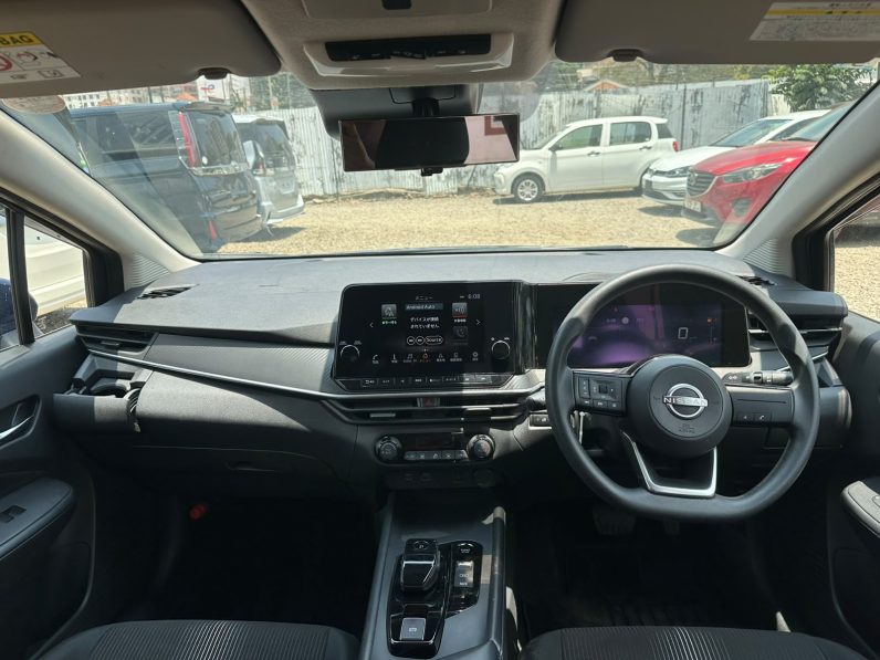 
								Nissan Note E-power full									