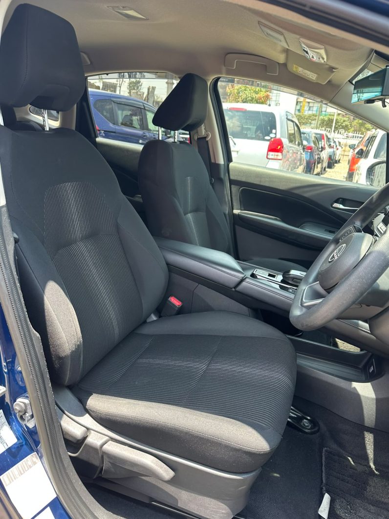 
								Nissan Note E-power full									