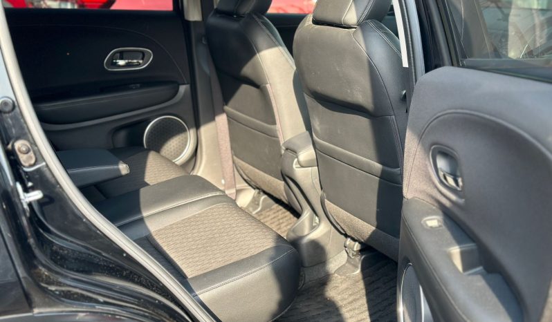 
								Honda Vezel Z full									