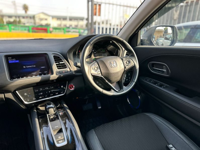 
								Honda Vezel Z full									