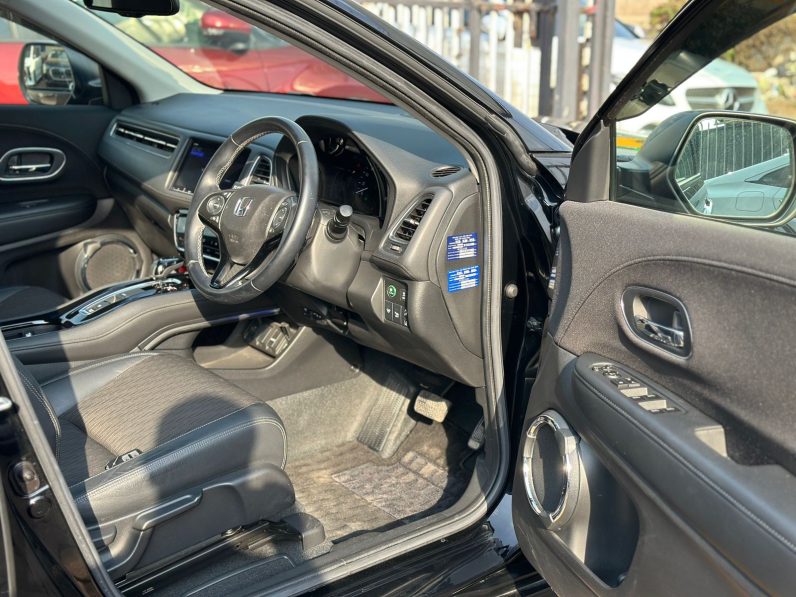 
								Honda Vezel Z full									