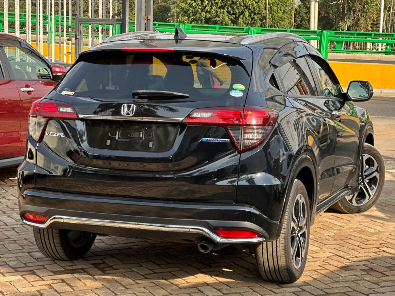 
								Honda Vezel Z full									