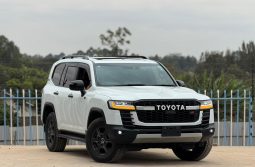 Toyota Land Cruiser GR LC300