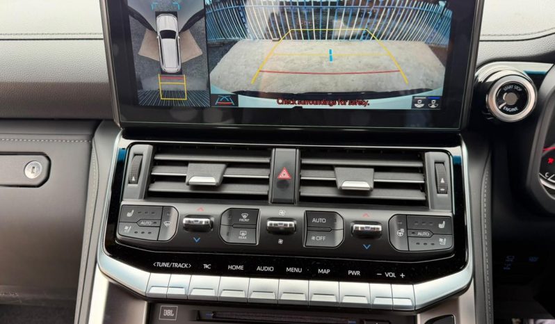 
								Toyota Land Cruiser GR LC300 full									