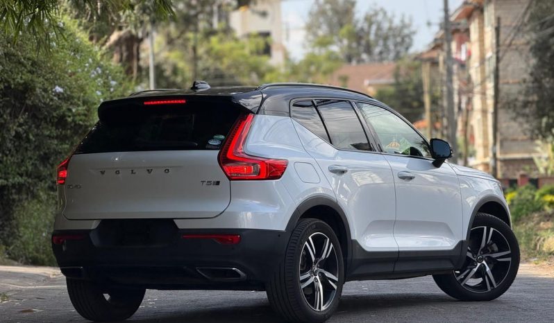 
								Volvo CX40 T5 full									