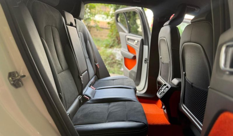 
								Volvo CX40 T5 full									