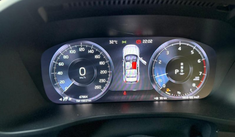 
								Volvo CX40 T5 full									