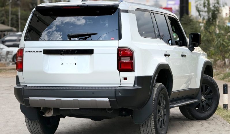
								Toyota Land Cruiser Prado J250 full									