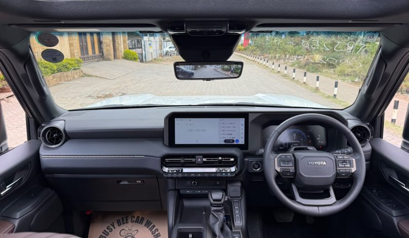 
								Toyota Land Cruiser Prado J250 full									