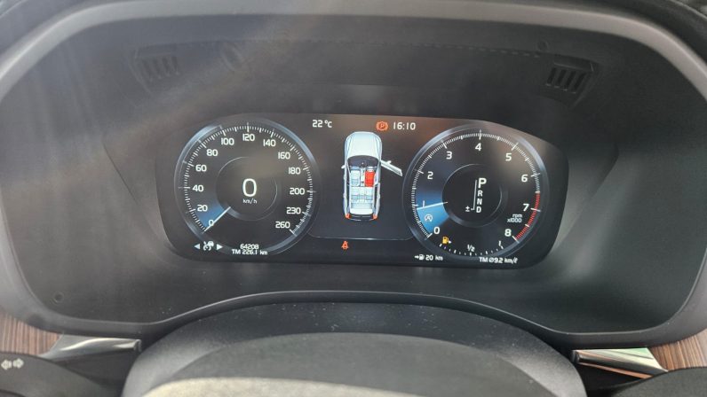 
								Volvo XC60 T5 full									