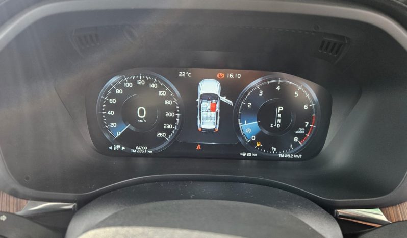 
								Volvo XC60 T5 full									