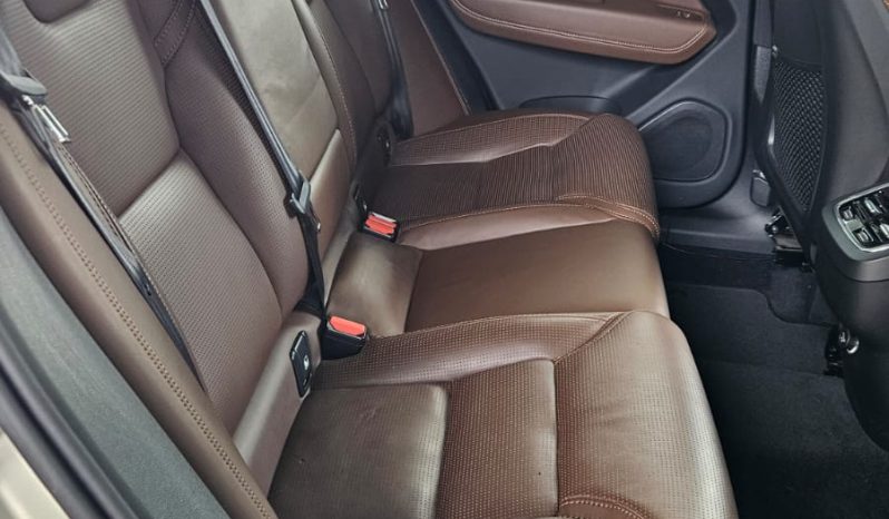 
								Volvo XC60 T5 full									