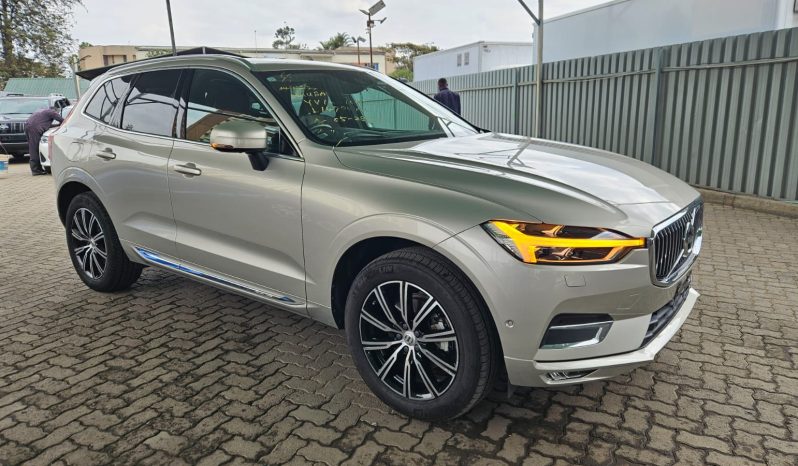 
								Volvo XC60 T5 full									