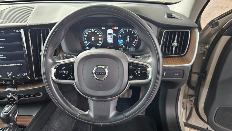 
								Volvo XC60 T5 full									