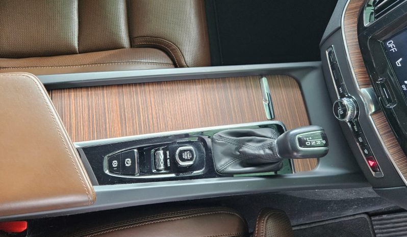 
								Volvo XC60 T5 full									
