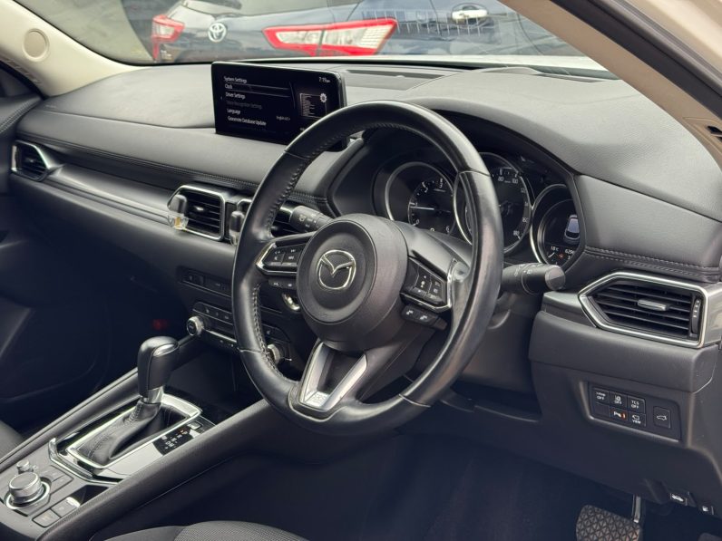 
								Mazda CX-5 full									